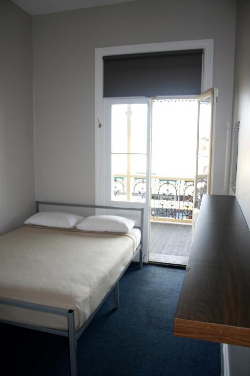 Glenelg Beach Hostel Habitación foto