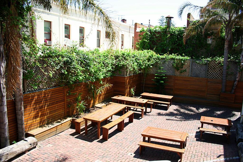 Glenelg Beach Hostel Exterior foto